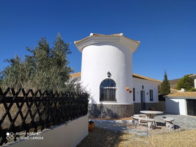 Villa Te Gusta : Resale Villa for Sale in Partaloa, Almería