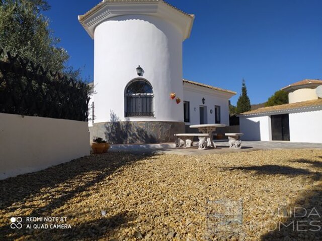 Villa Te Gusta : Resale Villa for Sale in Partaloa, Almería