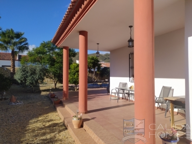 Villa Torres : Resale Villa for Sale in Arboleas, Almería