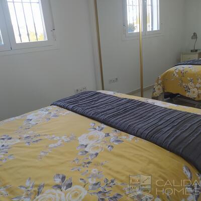 Villa Torres Alta: Resale Villa in Arboleas, Almería