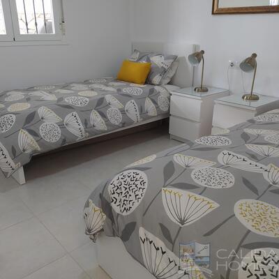 Villa Torres Alta: Resale Villa in Arboleas, Almería