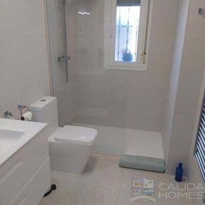 Villa Torres Alta: Resale Villa in Arboleas, Almería