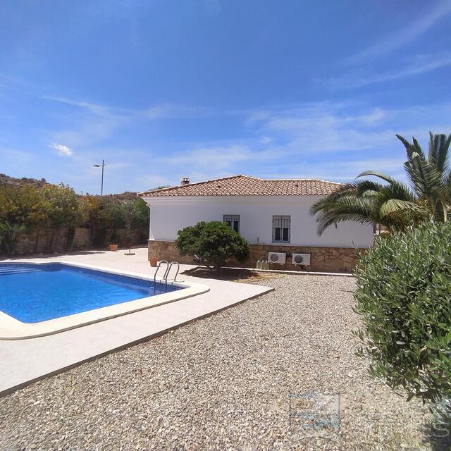 Villa Tranquility : Resale Villa for Sale in Arboleas, Almería