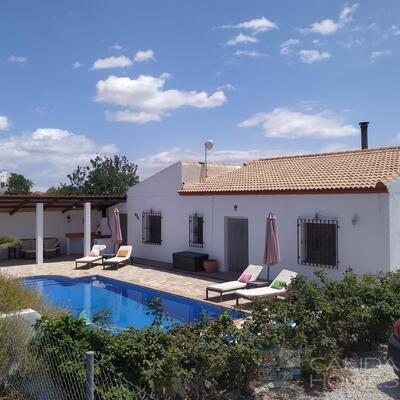 Villa Tranquilo: Resale Villa in Oria, Almería