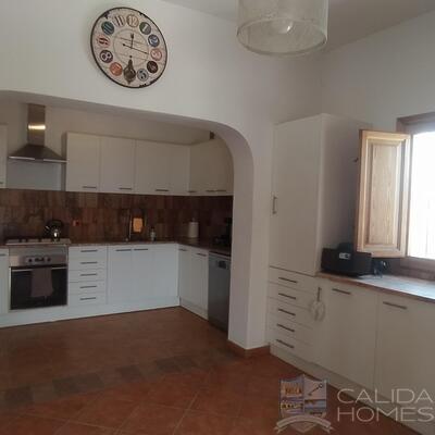 Villa Tranquilo: Resale Villa in Oria, Almería