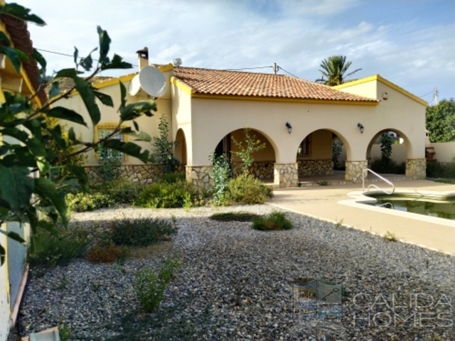 Villa Trufa : Resale Villa for Sale in Arboleas, Almería