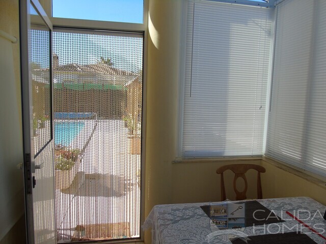 Villa Uno: Resale Villa for Sale in Arboleas, Almería