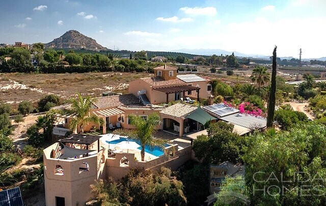 Villa Vera STV: Resale Villa for Sale in Vera, Almería