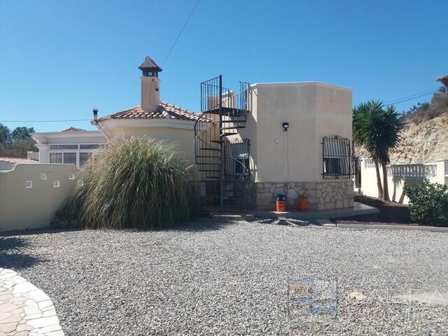 Villa Verano: Resale Villa for Sale in Arboleas, Almería