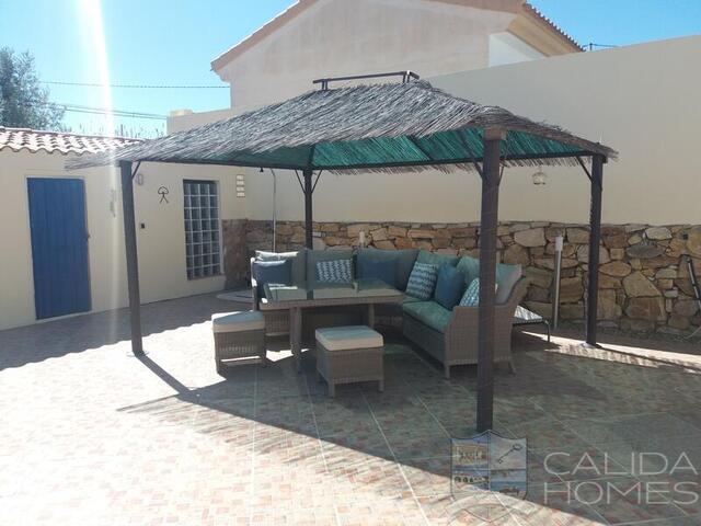 Villa Verano: Resale Villa for Sale in Arboleas, Almería