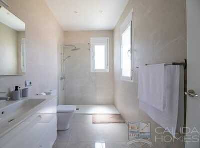 Villa Verde: Resale Villa in Arboleas, Almería