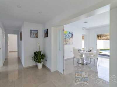 Villa Verde: Resale Villa in Arboleas, Almería