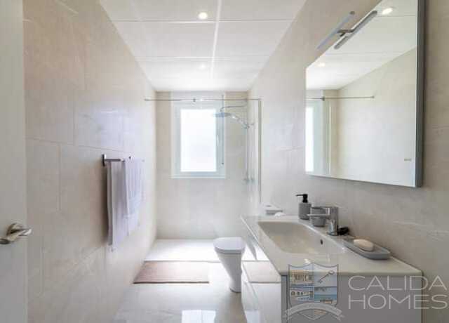 Villa Verde: Resale Villa for Sale in Arboleas, Almería