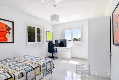 Villa Verde: Resale Villa in Arboleas, Almería