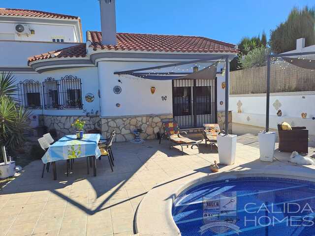 Villa Vicci: Revente Villa à vendre dans Partaloa, Almería