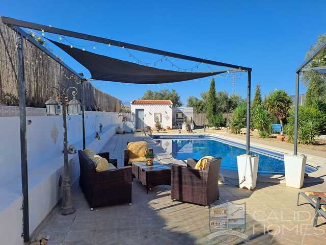 Villa Vicci: Revente Villa à vendre dans Partaloa, Almería