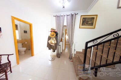 Villa Vicci: Resale Villa in Partaloa, Almería