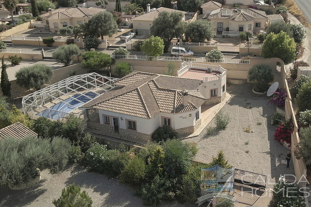 Villa Viola: Resale Villa for Sale in Arboleas, Almería