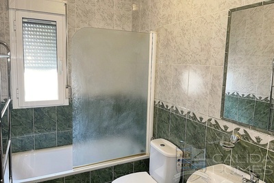 Villa Viola: Resale Villa in Arboleas, Almería