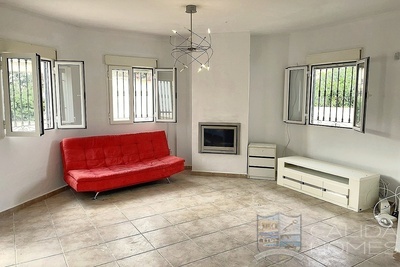 Villa Viola: Resale Villa in Arboleas, Almería
