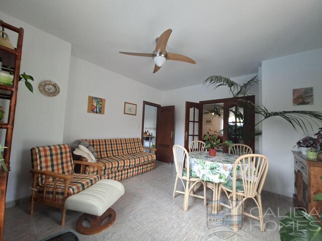 Villa Viola: Resale Villa for Sale in Arboleas, Almería