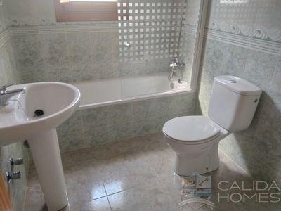 Villa Violeta: Resale Villa in Arboleas, Almería