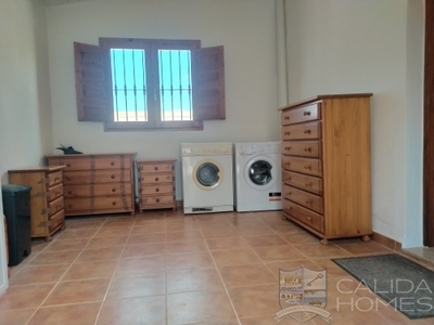 Villa Violeta: Resale Villa in Arboleas, Almería