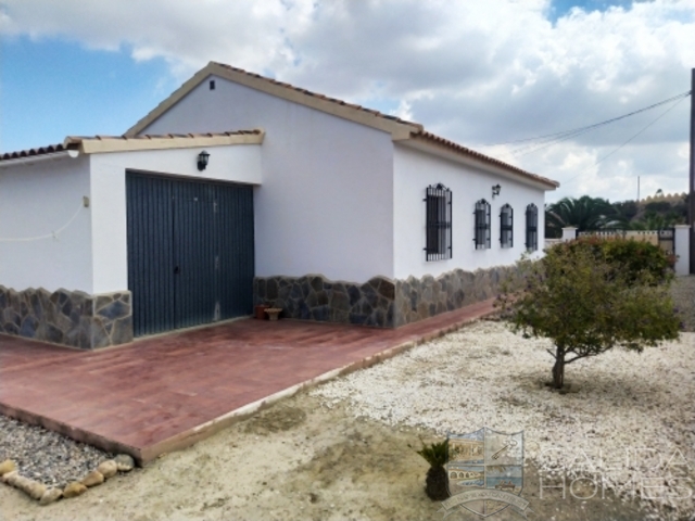 Villa Violeta: Herverkoop Villa te Koop in Arboleas, Almería