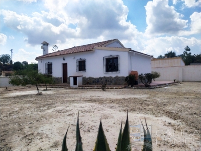 Villa Violeta: Herverkoop Villa te Koop in Arboleas, Almería