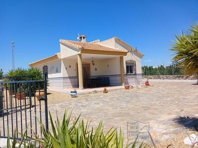 Villa Vista Buena: Resale Villa in Arboleas, Almería
