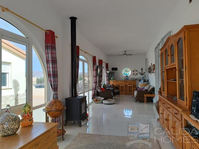 Villa Welcome : Herverkoop Villa te Koop in Arboleas, Almería