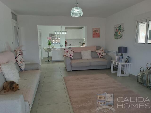 Villa Bella Vista : Resale Villa for Sale in Partaloa, Almería