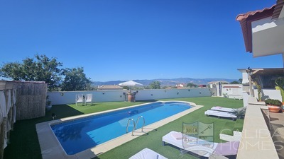 Villa Zinnia: Resale Villa in Partaloa, Almería