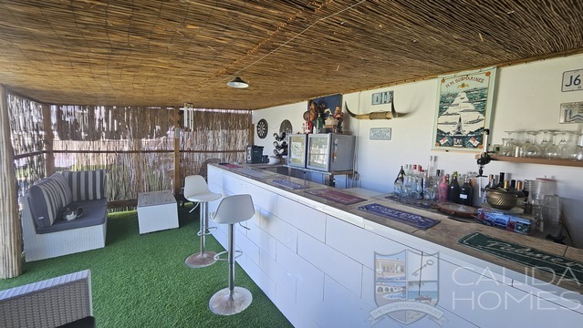 Villa Zinnia: Resale Villa for Sale in Partaloa, Almería