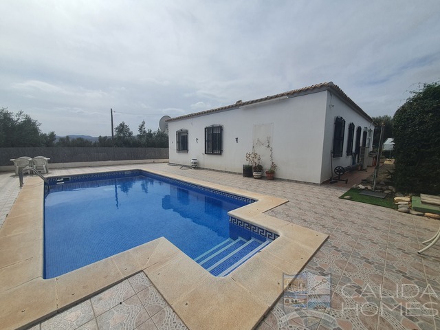 Villa Almanzora: Herverkoop Villa te Koop in Almanzora, Almería