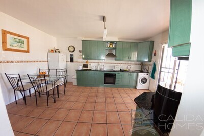 Villas Nueva: Resale Villa in Cucador, Almería